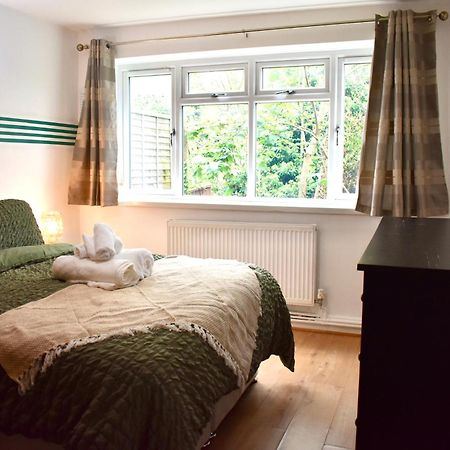 Luxury 2 Bedroom Apartment, Parking, Few Minutes Walk From Wembley Stadium London Ngoại thất bức ảnh