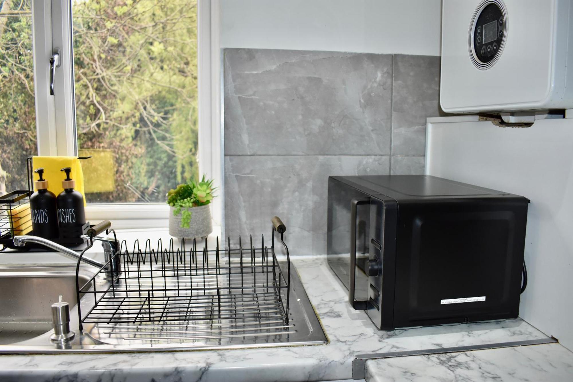 Luxury 2 Bedroom Apartment, Parking, Few Minutes Walk From Wembley Stadium London Ngoại thất bức ảnh