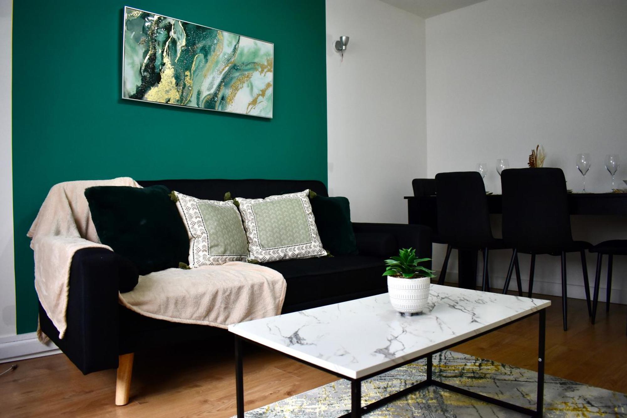 Luxury 2 Bedroom Apartment, Parking, Few Minutes Walk From Wembley Stadium London Ngoại thất bức ảnh