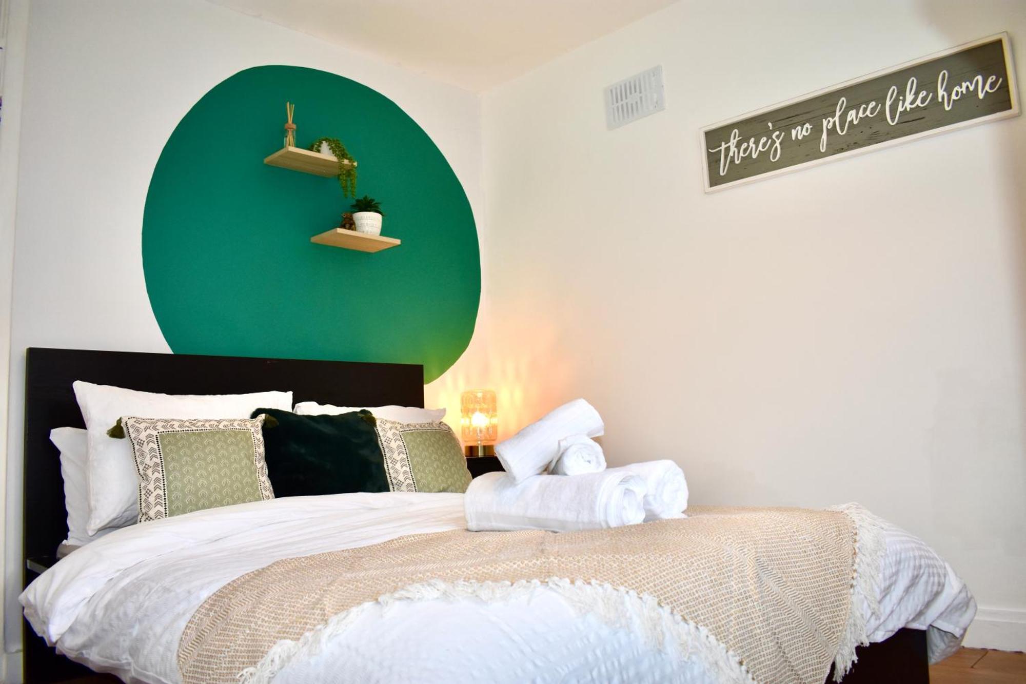 Luxury 2 Bedroom Apartment, Parking, Few Minutes Walk From Wembley Stadium London Ngoại thất bức ảnh
